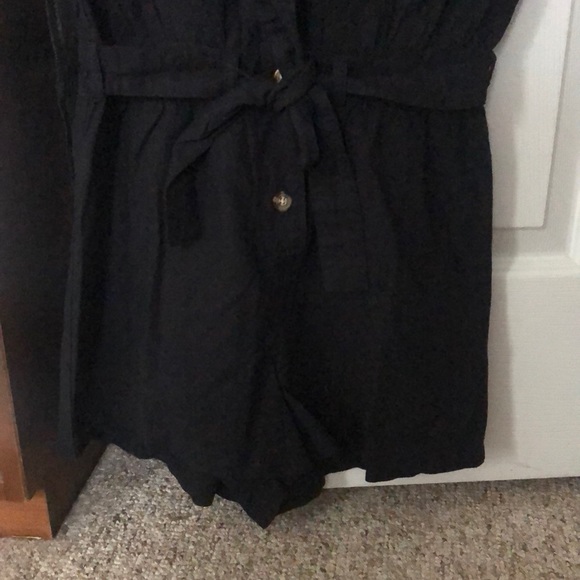 Divided Linen Jumpsuit - Picture 5 of 7